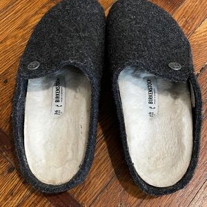 Birkenstock Dark Gray Felt Shearling Slip-On Clogs